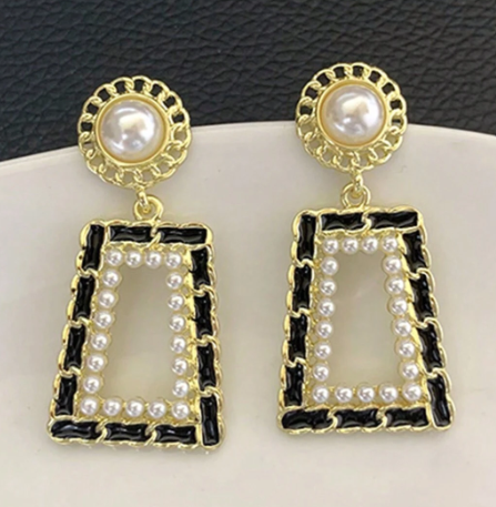 Geometric Drop Pearl Clip Earrings