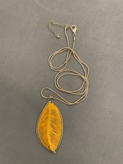 30" Adjustable Leaf Necklace